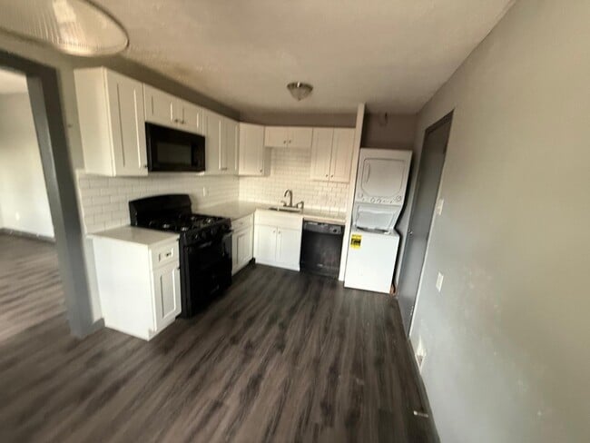 Building Photo - 9045 Jutland Rd