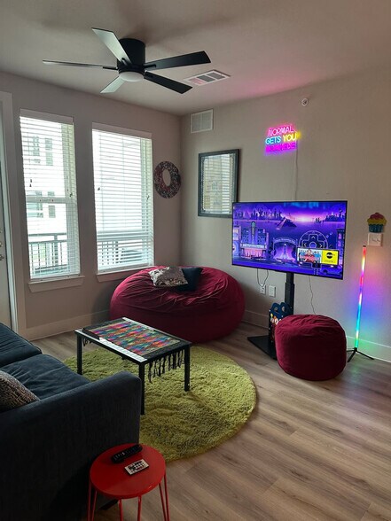 Building Photo - 12208 Tech Ridge Blvd