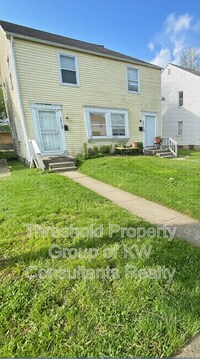 Building Photo - 1732-1734-1734 E Whittier St