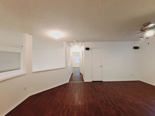 Building Photo - 2 Story 3/2.5/2 with 2 living and 2 dining...