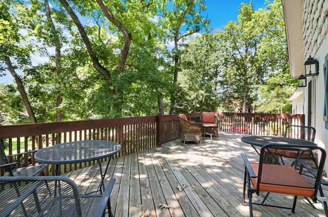 Building Photo - 543 Oakwood Trail