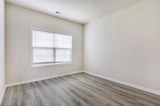 Building Photo - 126 Jordan Crest Ct