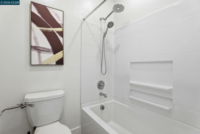Building Photo - 61101 Via Vicenza