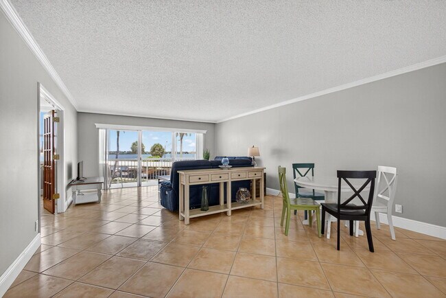 Building Photo - 2600 N Flagler Dr
