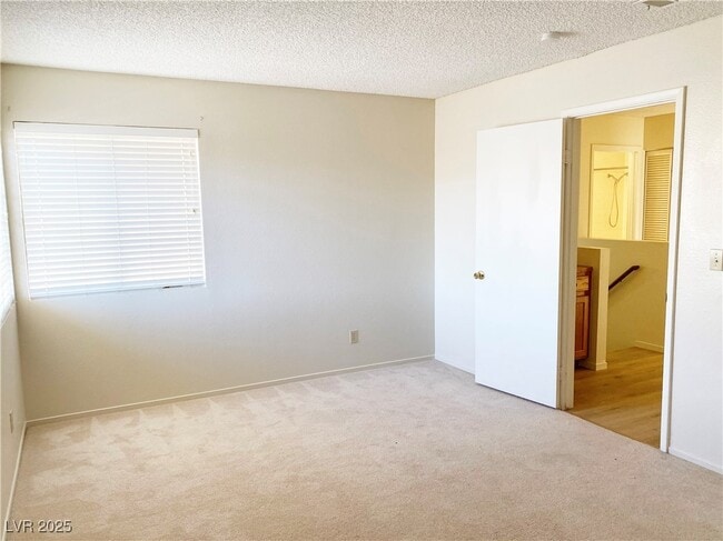 Building Photo - 3008 Ocean View Dr