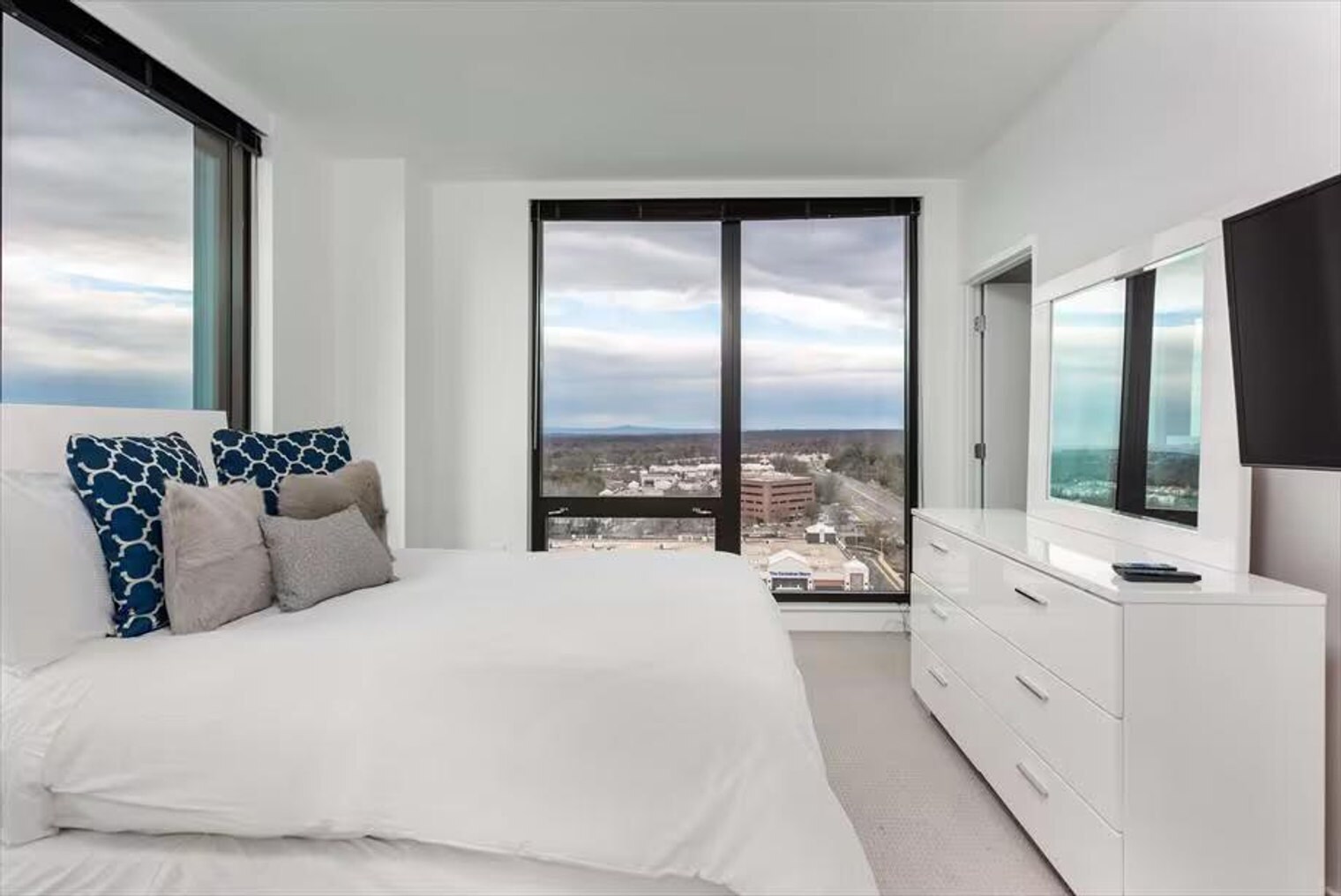 Building Photo - 11911 Freedom Dr