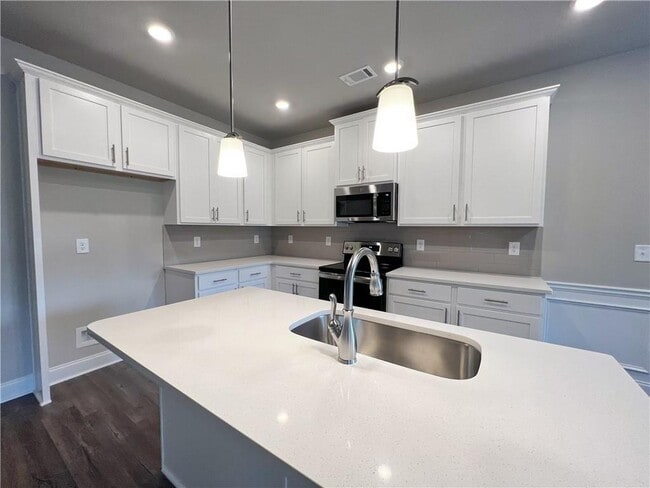 Building Photo - 490 Rockfern Ct