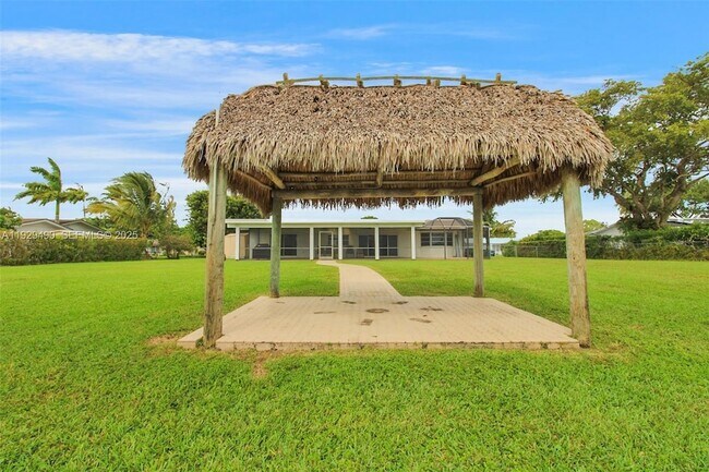 Building Photo - 10962 SW 117th St