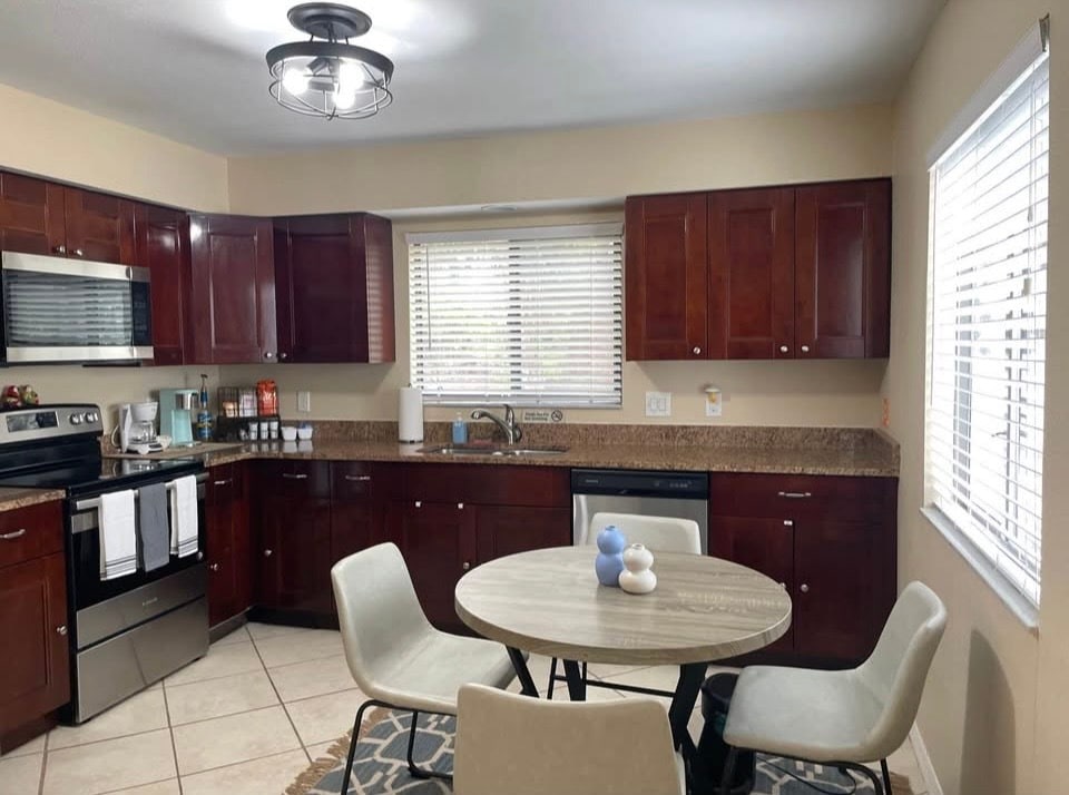 Building Photo - 7695 Tamara Lee Ct