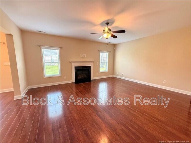 Building Photo - 1705 Bluffside Dr