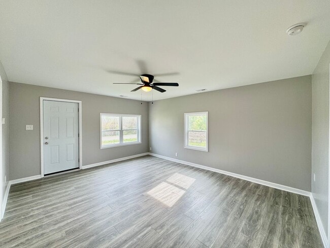 Building Photo - Home at Last! -2 Additional Bonus Rooms