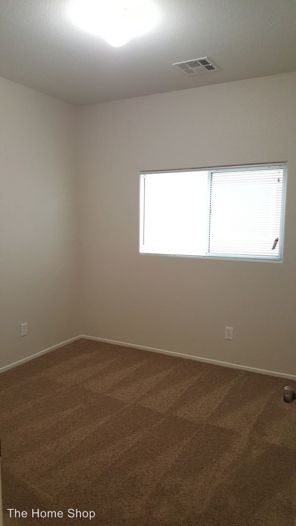 Building Photo - 4 br, 2.5 bath House - 5300 Welch Valley Ave.