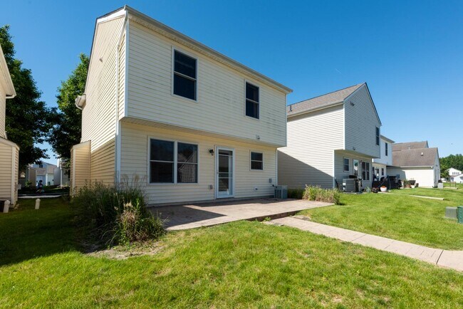 Building Photo - 106 Hewes St