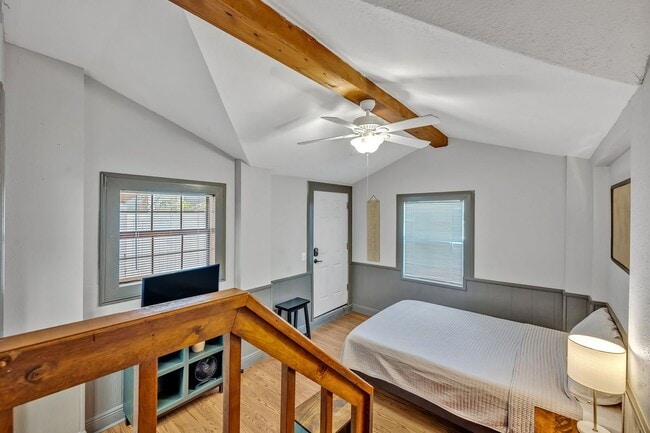 Building Photo - 525 S Crystal Lake Dr