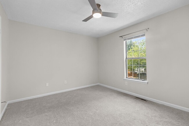 Building Photo - 908 Spinnaker Ct