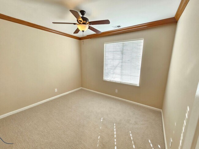 Building Photo - Charming 4 Bed 3 Bath Townhome near Santana Row Available Now!!