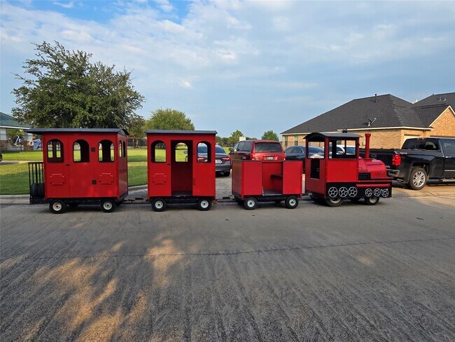 Building Photo - 511 Yellow Bullhead Ct