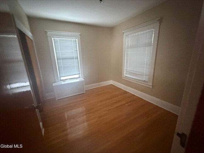 Building Photo - 5 Mockingbird Hill