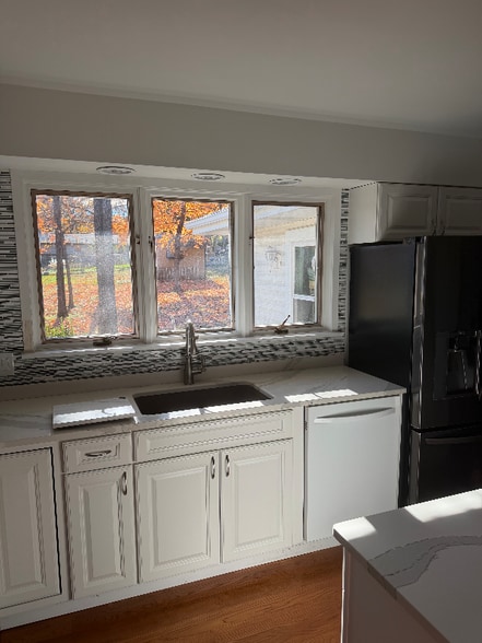 Building Photo - 61 Forest Hills Dr