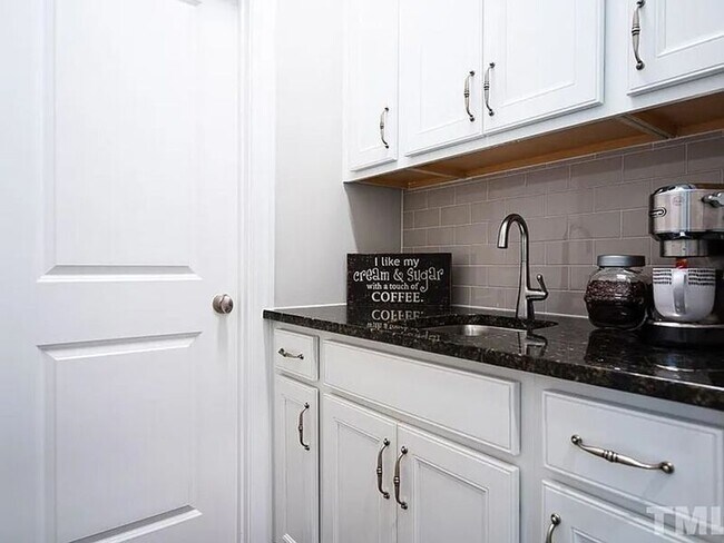 Building Photo - 312 Sweetbriar Rose Ct
