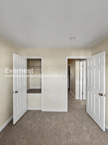 Building Photo - 8726 Springwater Dr