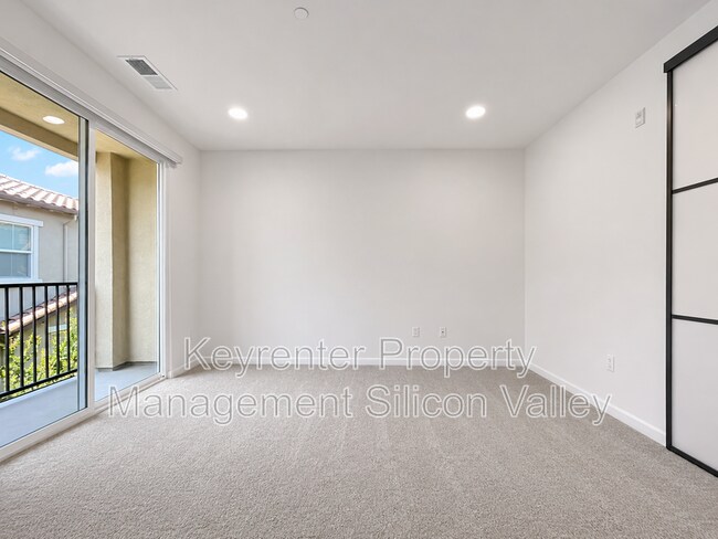 Building Photo - 638 Cedarville Ln