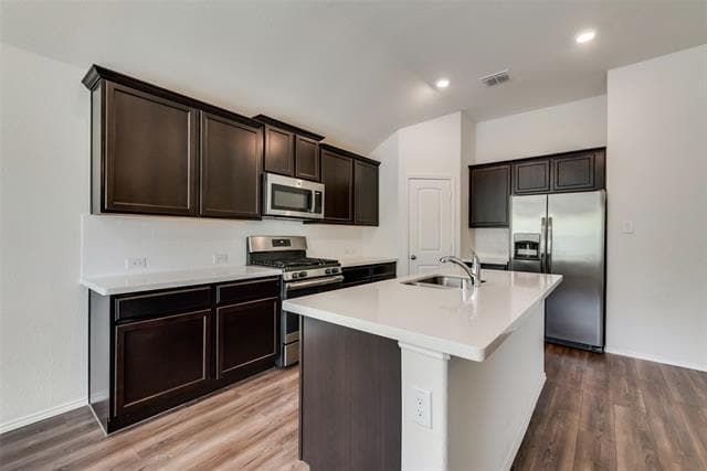 Building Photo - 1540 Acmite Ave
