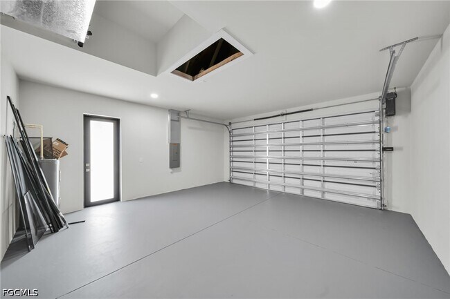 Building Photo - 2913 14th St W