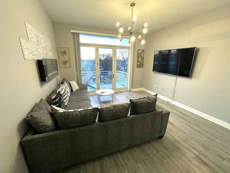 Building Photo - 3630 N Harlem Ave