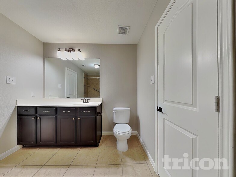 Building Photo - 1525 Treeta Trail