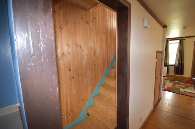 Building Photo - Two Bedroom Home with Carport, Laundry & more!