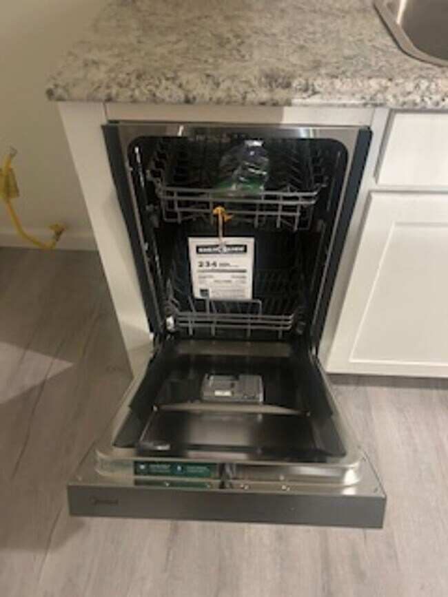 Building Photo - 3912 Amigo Dr