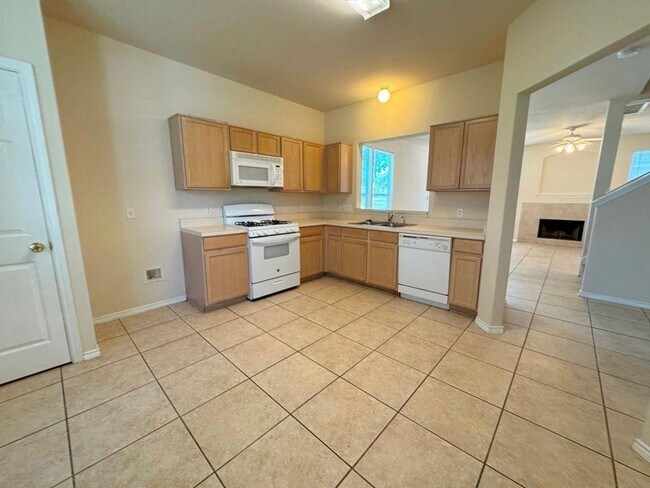 Building Photo - 251A Utterback