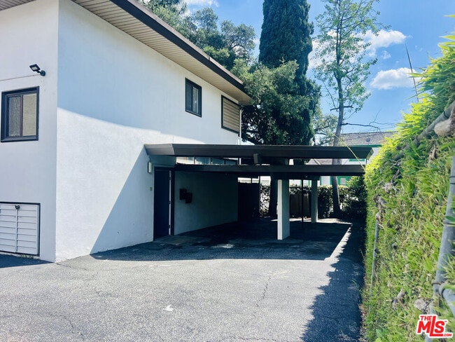 Building Photo - 532 El Dorado St