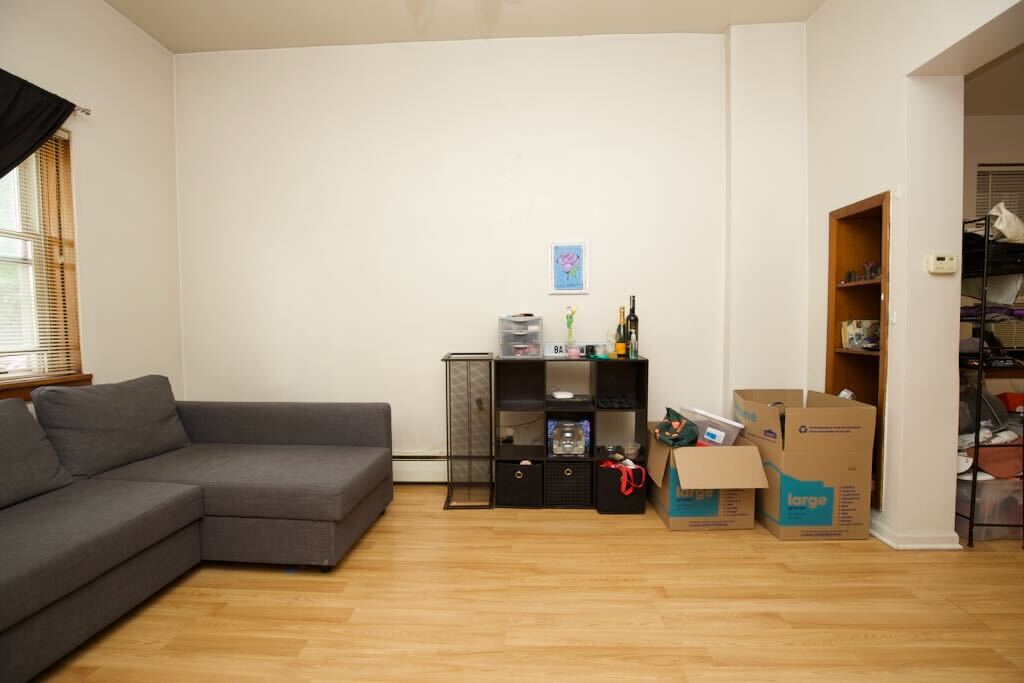 Building Photo - 1475 W Erie St