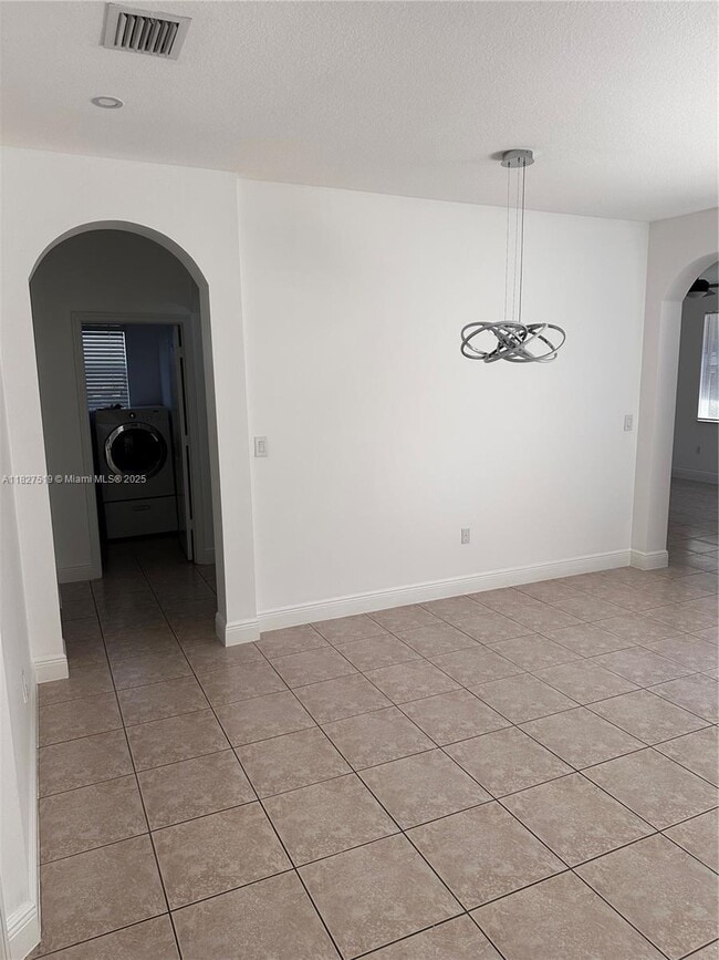 Building Photo - 5060 SW 159th Ave