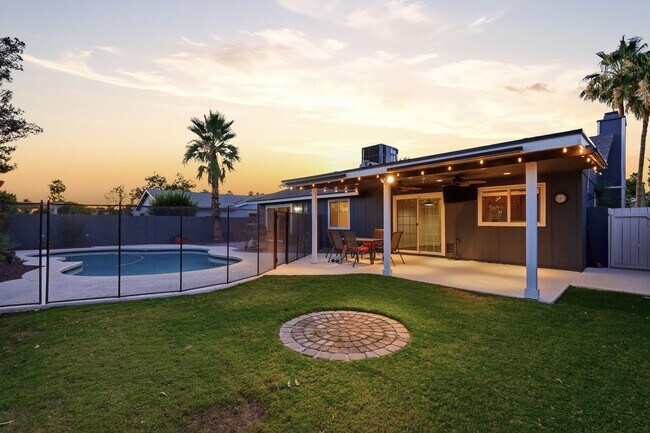 Building Photo - 4 Bed Home in Scottsdale Quarter!!