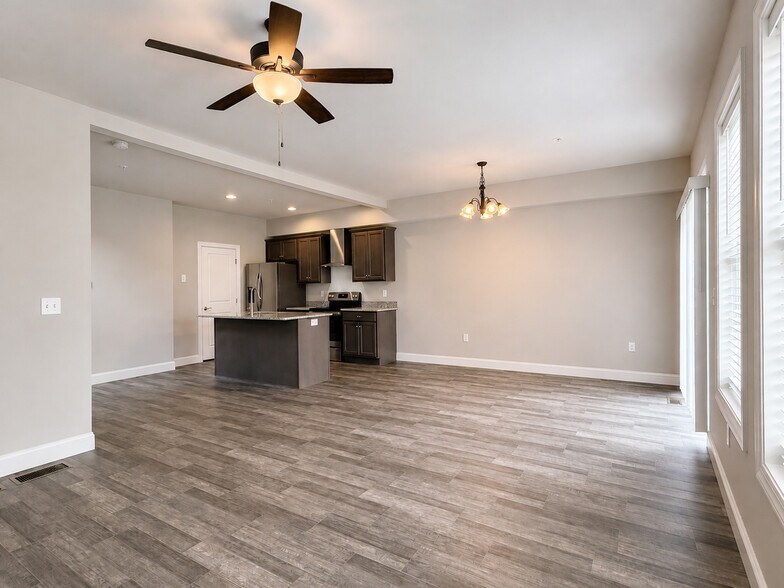 Building Photo - 201 Sage Blvd