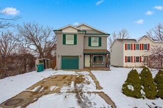 Building Photo - 35942 Vinewood St