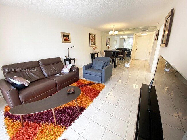 Building Photo - 290 174th St St