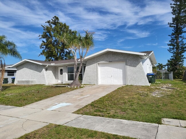 Building Photo - S. Biscayne & 41 / CANAL FRONTAGE / FISH F...