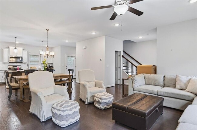 Building Photo - 2860 Boone Dr