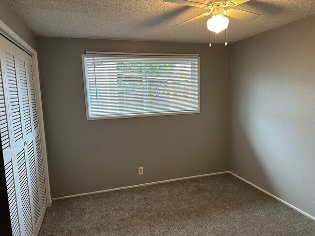 Building Photo - Beautiful 3 bedroom 2 bath house in Thurston!