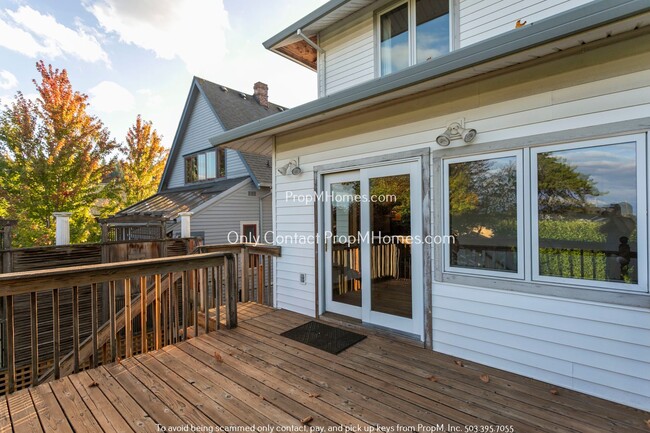 Building Photo - Spacious Large Sanctuary in SE Portland’s ...