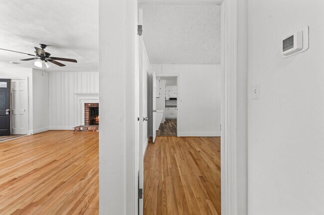 Building Photo - 1155 Melvin Dr