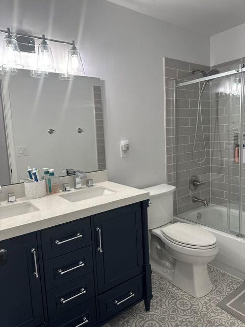 Building Photo - 530 Sessingham Ct