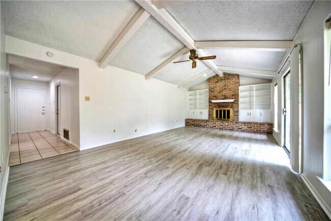 Building Photo - 1509 Sagebrush Dr
