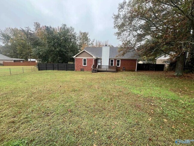 Building Photo - 111 Cepha Dr