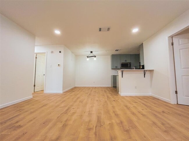 Building Photo - 1815 Gracy Farms Ln