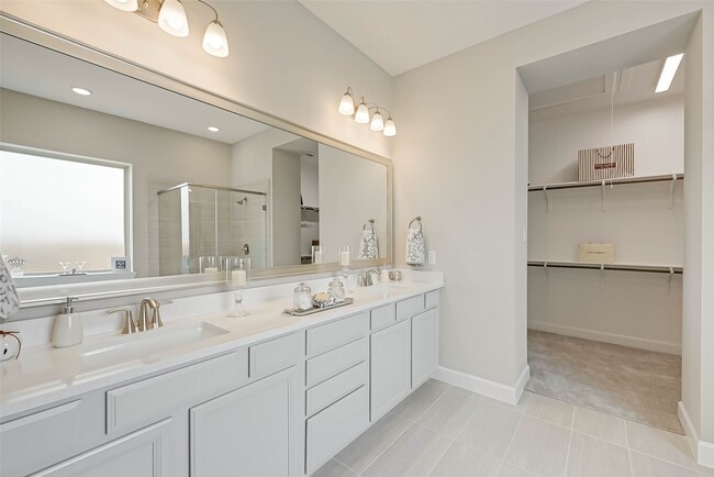 Building Photo - 10707 Deer Path Dr